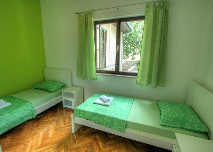 Vuka Πανσιόν 4*