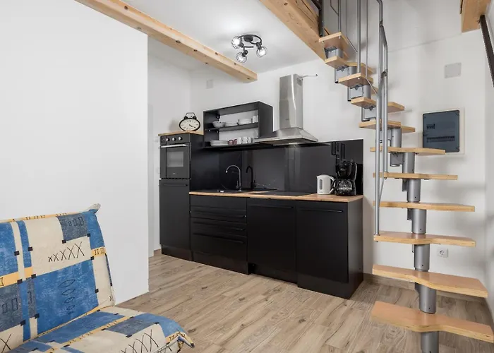 Πανσιόν Vuka 4*