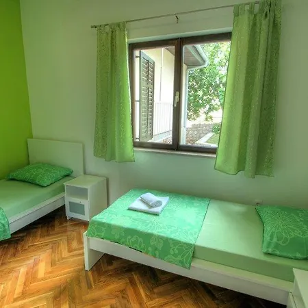 Vuka Guest house *